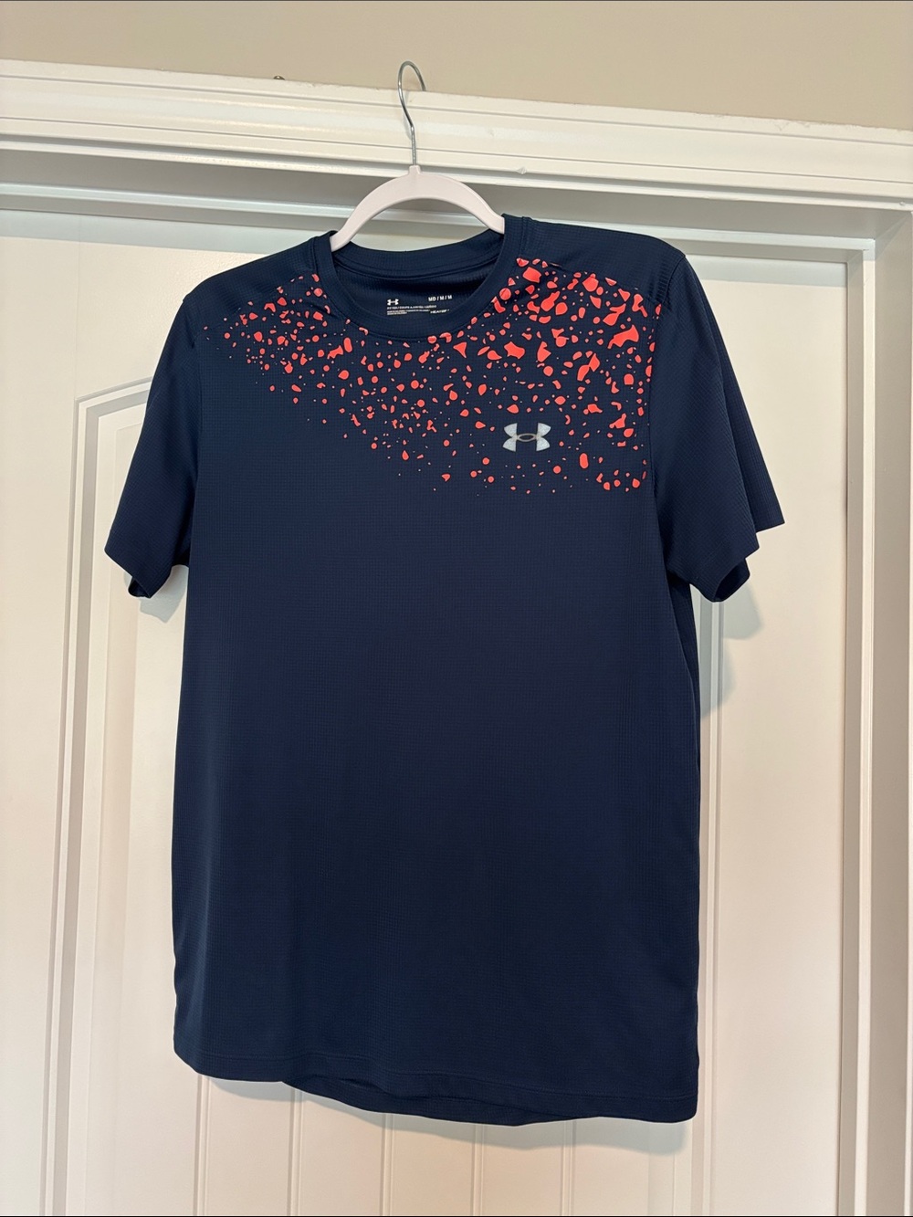 Men’s Under Armour Navy Short Sleeve Performance Tee with Red Accent
